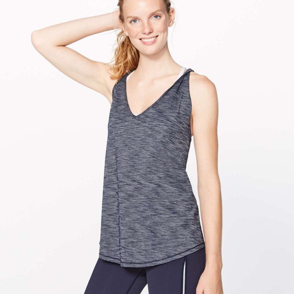 Lululemon Do The Twist Tank Heathered Navy Size 8